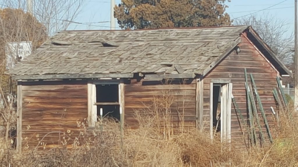 Image of old worn out shed